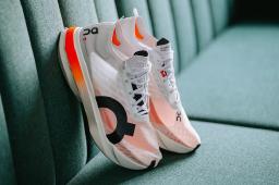 On Cloud Running Shoes: Lightweight & Performance Ready